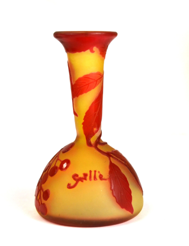 Galle Red Berry Long Neck Vase