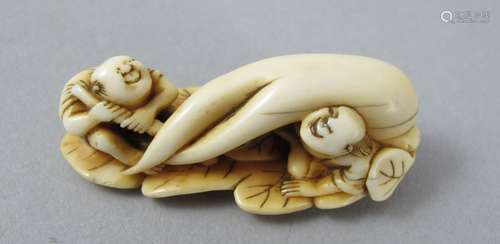 Erotisches Netsuke.