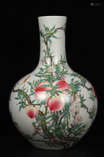 Qing Emperor Qianlong Period Mark, Famille Rose Glaze Flower...