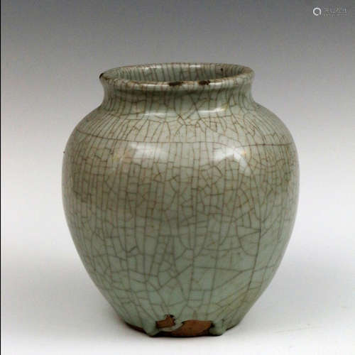 Lantern-shaped Vase ,Ge Kiln , during the Ming and Qing Dyna...