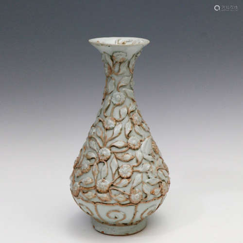 Yuhuchun Vase with Flowers and Birds Pattern ,Hutian Kiln ,Y...