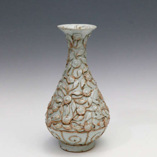 Yuhuchun Vase with Flowers and Birds Pattern ,Hutian Kiln ,Y...