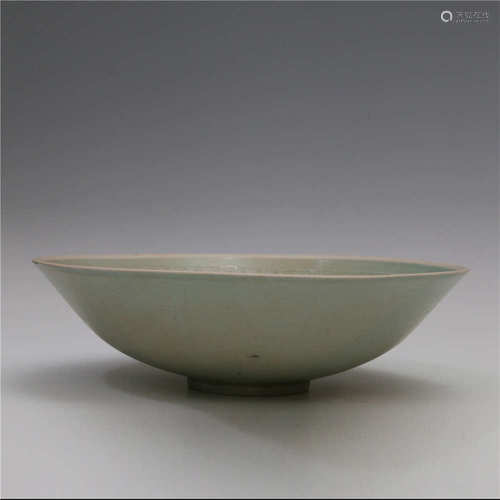 Shallow Bowl with Stamping Patterns of Flowers ,Fish and Bir...