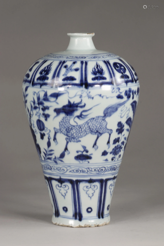 China Mei-Ping vase, Yuan, in blue and white decor of