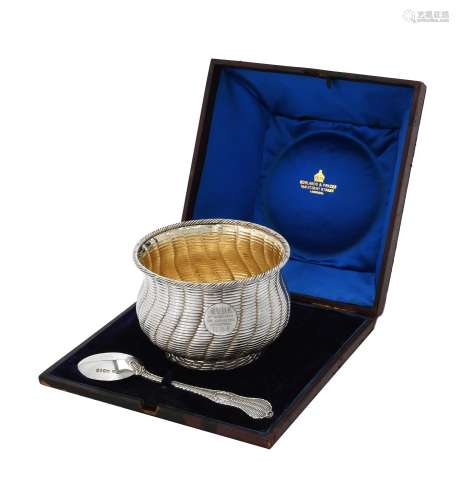 A cased Victorian silver christening bowl by Robert Hennel