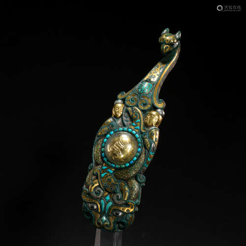 CHINESE BELT HOOK INLAID WITH GOLD, SILVER, TURQUOISES AND C...
