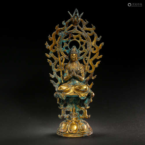 CHINESE SEATED GILT BRONZE BUDDHA, TANG DYNASTY