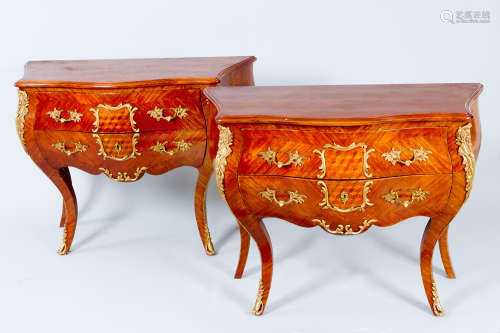 Pair of French commodes