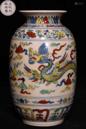 DAMINGCHENGHUANIANZHI MARK DOUCAI GLAZE VASE