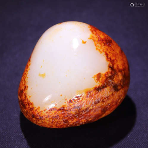 HETIAN JADE PENDANT