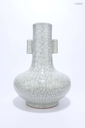 chinese guan kiln porcelain handled vase
