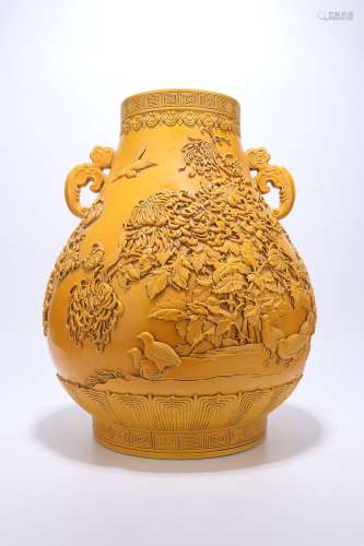 chinese yellow glazed porcelain binaural pot