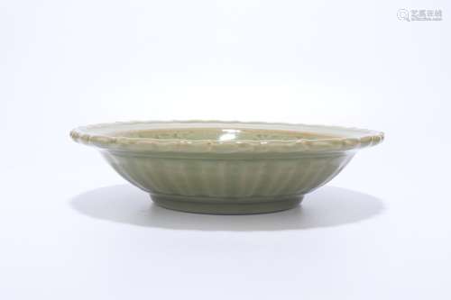 chinese longquan kiln mallow-form dish