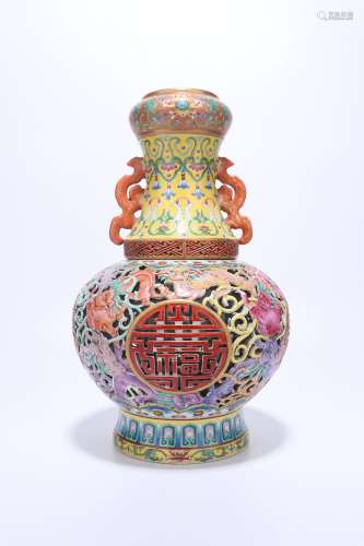 chinese famille rose porcelain pot