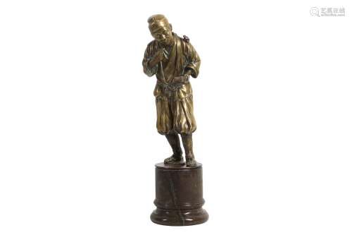 A LATE 19TH CENTURY BRONZE FIGURE OF A CHINESE MAN