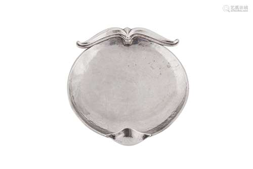 A George V sterling silver 'Arts and Crafts' dish, London 19...