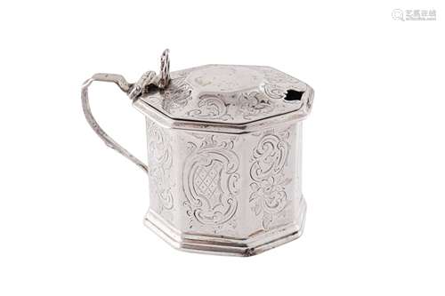 A Victorian sterling silver mustard pot, London 1852 by Geor...