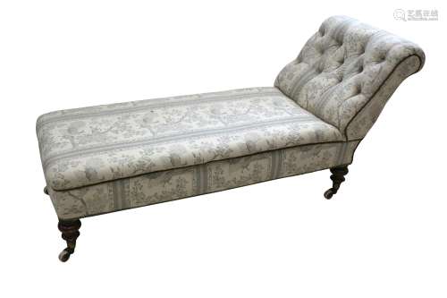 A VICTORIAN CHAISE LONGUE