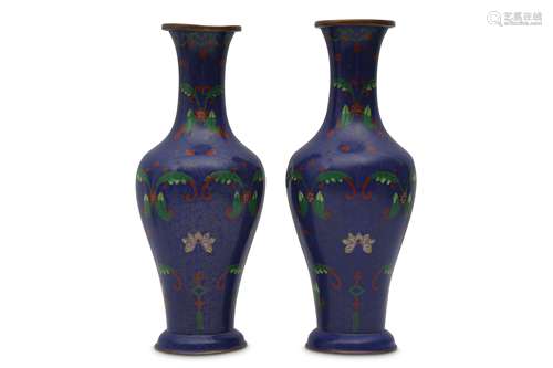 A PAIR OF CHINESE CLOISONNÉ ENAMEL BALUSTER VASES.