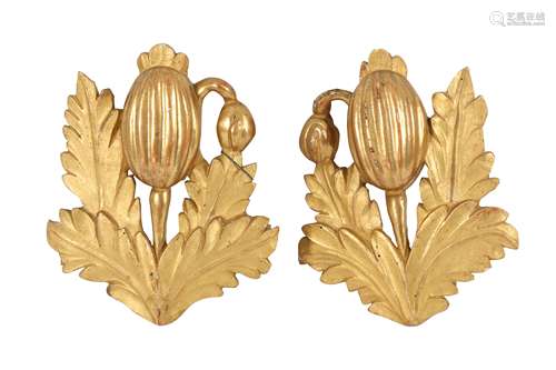 A PAIR OF GILT WOOD APPLIQUES IN THE FORM OF POPPIES, 18TH C...