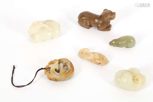 A SMALL COLLECTION OF JADE ANIMALS