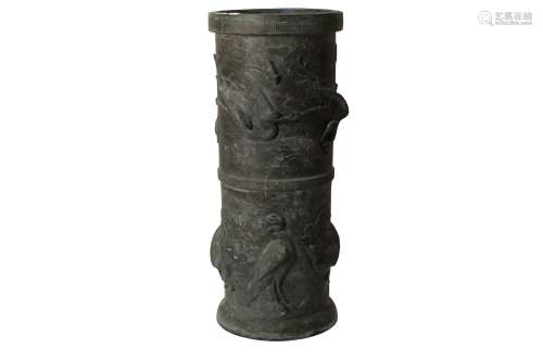 A JAPANESE CYLINDRICAL BRONZE UMBRELLA STAND, LATE 19TH/EARL...