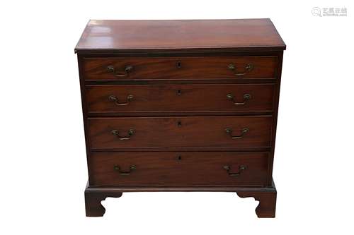 A GEORGE III MAHOGANY BACHELORS CHEST, EARLY 19TH CENTURY