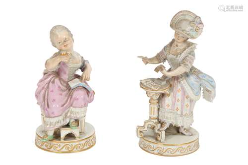 A MEISSEN PORCELAIN FIGURE OF A YOUNG GIRL READING A BOOK, L...