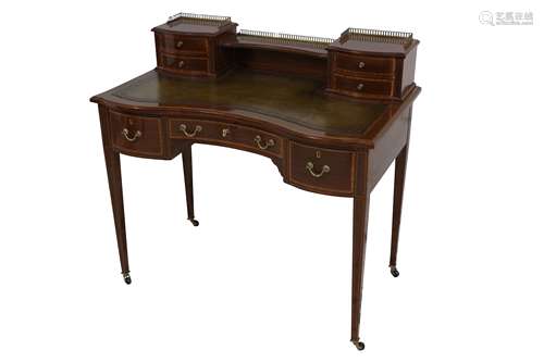 A SHERATON STYLE MAHOGANY AND SATINWOOD INLAID DESK, 20TH CE...