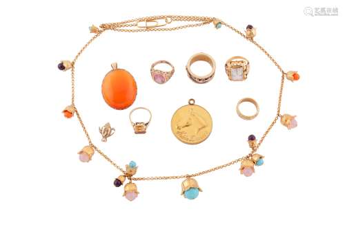 A COLLECTION OF JEWELLERY