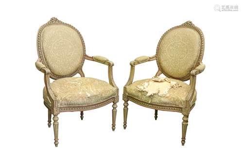 A PAIR OF LOUIS XIV STYLE FAUTEUIL ARMCHAIRS, EARLY 20TH CEN...