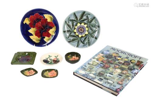 MOORCROFT, A LIMITED EDITION PLATE DECORATED WITH PASSION FL...