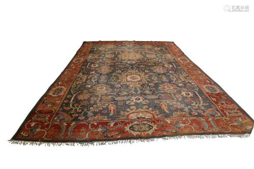 AN ANTIQUE ZIEGLER-MAHAL CARPET, WEST PERSIA