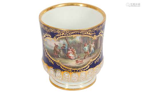 A MEISSEN PORCELAIN MUG, LATE 19TH CENTURY