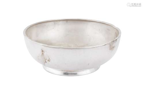 A 20TH CENTURY AMERICAN STERLING SILVER FRUIT BOWL, WALLINGF...