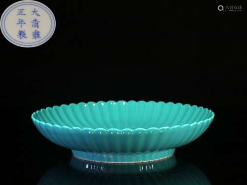 A CHINA REPUBLICAN TURQUOISE-GLAZED PETAL PLATE