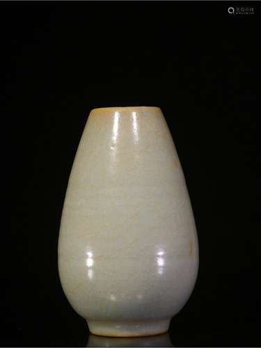 A RU WARE VASE