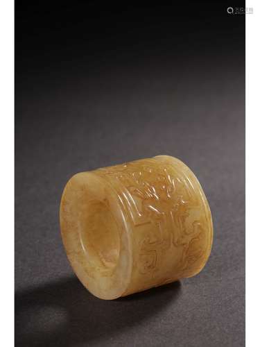 A WHITE JADE THUMB RING