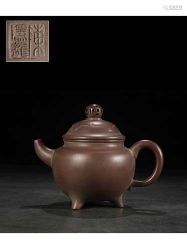 A ZISHA TEA POT