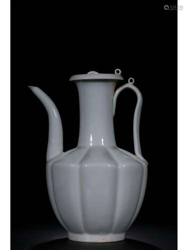 A HUTIAN YAO EWER