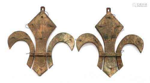 FLEUR-DE-LYS PLAQUES,