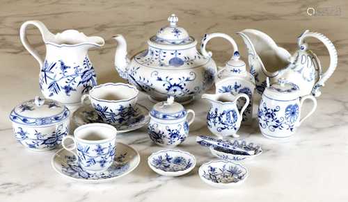 An extensive Meissen Onion pattern blue and white dinner and...