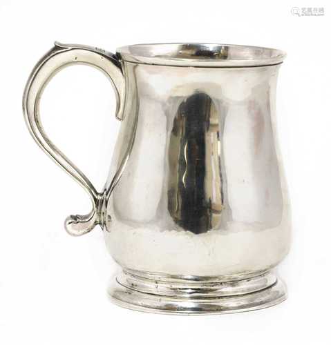 A George II small silver mug,