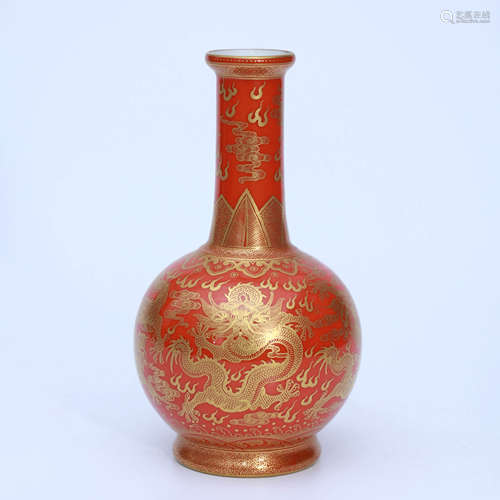 A Iron Red Gilt-inlaid Dragon Pattern Porcelain Vase