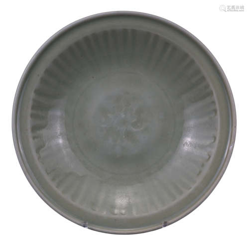 CHINESE LONGQUAN CELADON DISH, YUAN DYNASTY