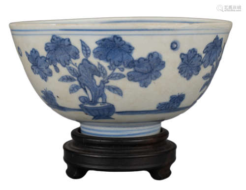 CHINESE BLUE AND WHITE PORCELAIN BOWL, MING DYNASTY, 16th CE...