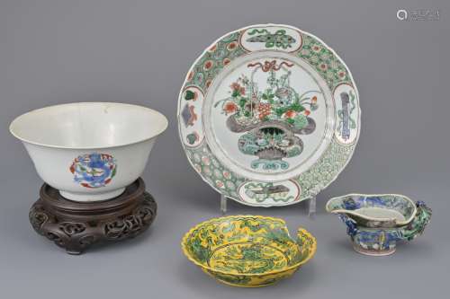 GROUP OF CHINESE PORCELAIN ITEMS, 18th CENTURY AND LATER