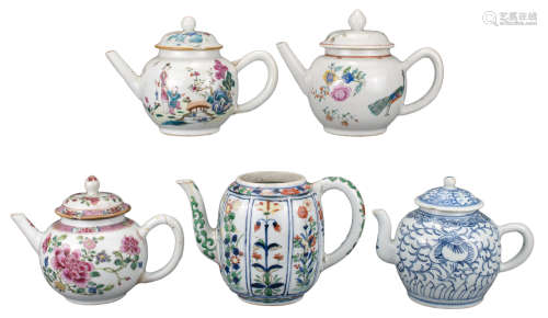 GROUP OF FIVE CHINESE PORCELAIN TEAPOTS, 18th CENTURY