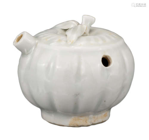 CHINESE QINGBAI PORCELIAN WATER DROPPER, SONG DYNASTY
