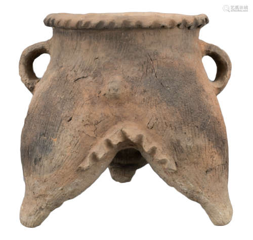 CHINESE NEOLITHIC POTTERY TRIPOD – QIJIA CULTURE